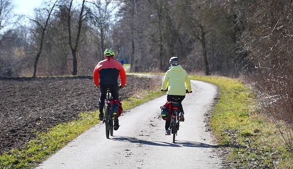 冬 寒さで耳が痛くて辛い 原因と解決方法は ぱやブログ