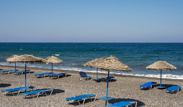 ギリシャのサントリーニ島のビーチ