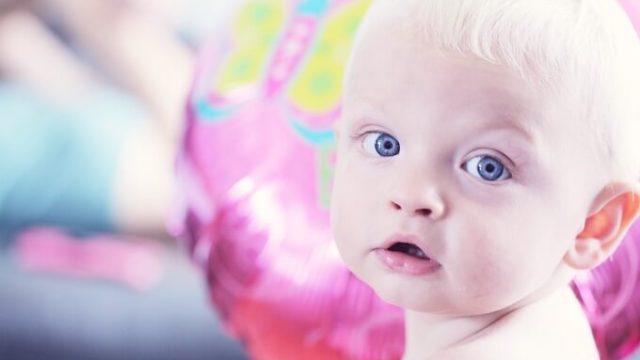 世界一綺麗な目の赤ちゃんのインスタが凄い 宝石のような青眼 ぱやブログ